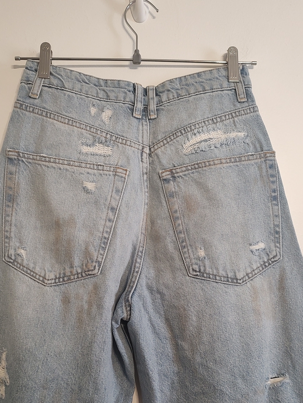 Zara Light Blue Distressed Relaxed Jeans - Picture 3 of 5